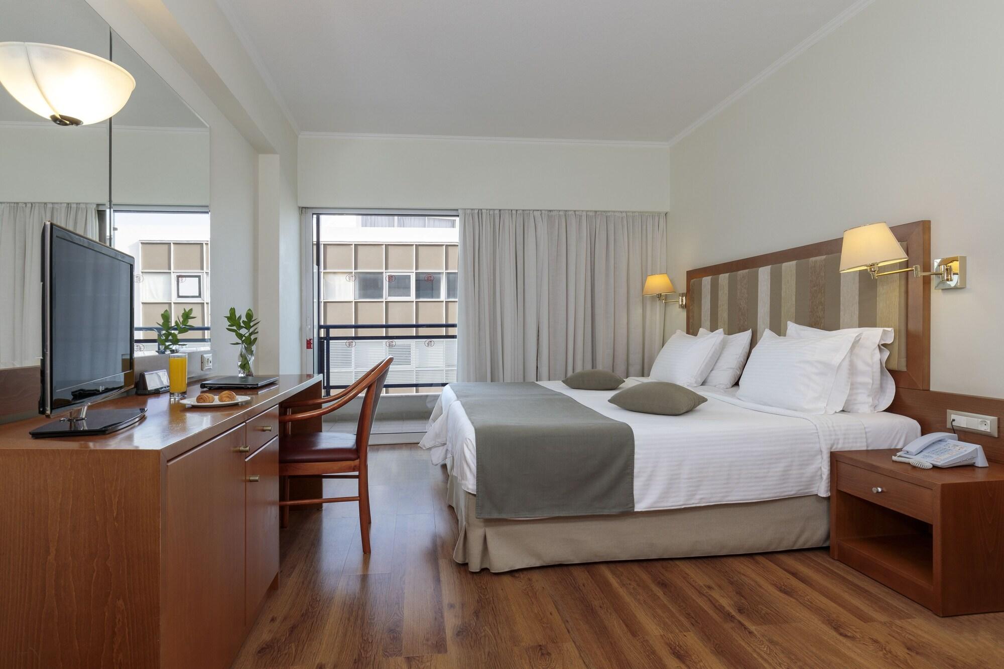 Hotel Western Plaza